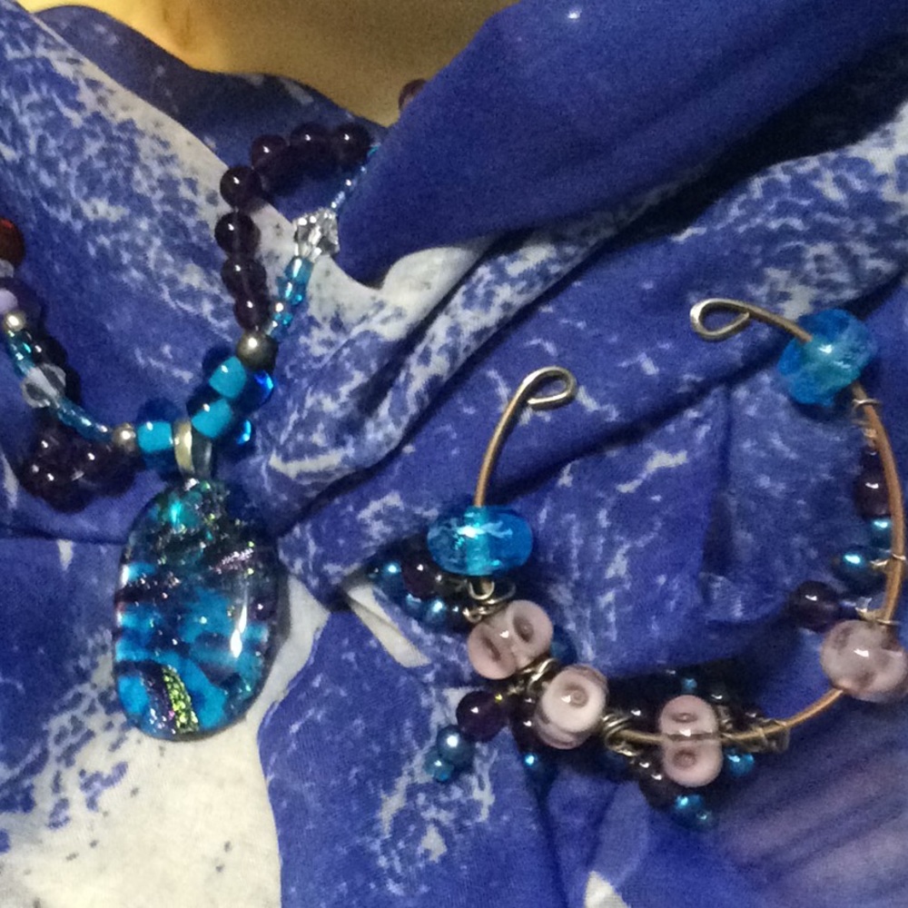 Vtg glass handmade 24” necklace and bracelet Set